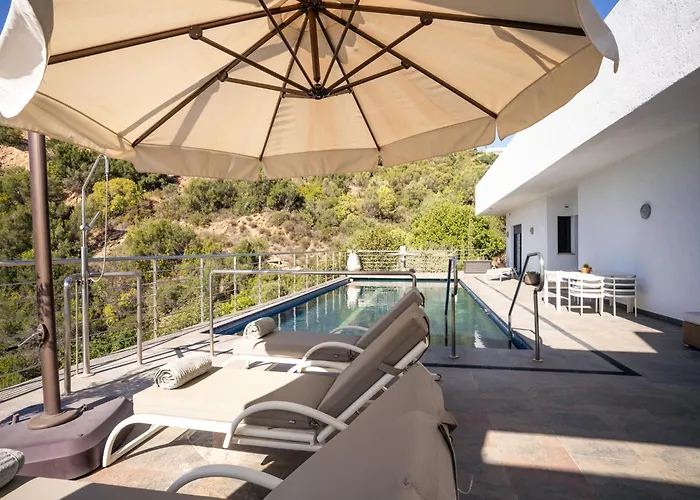 Lavish Villa With Private Pool