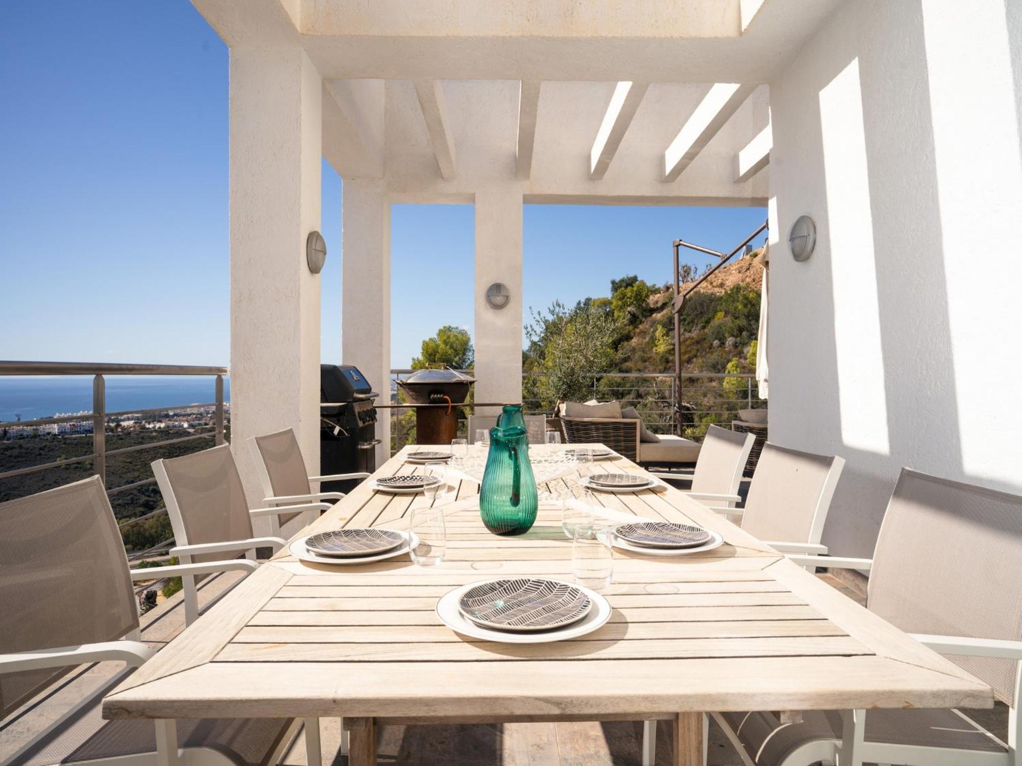 Villa Lavish With Private Pool Marbella