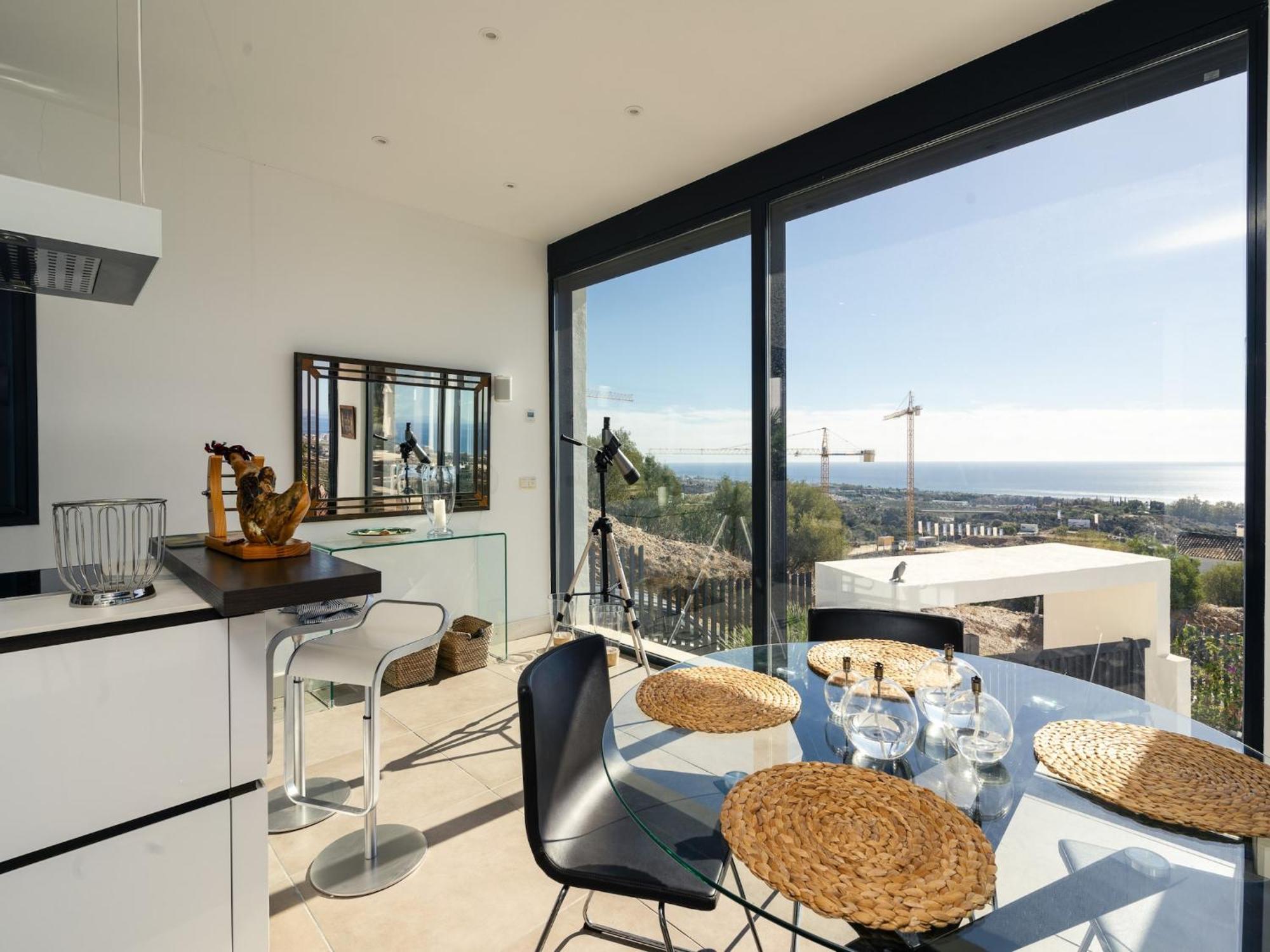Lavish With Private Pool Marbella