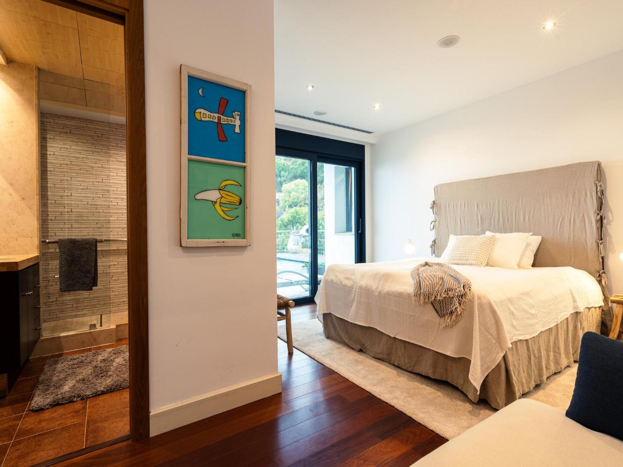 Lavish With Private Pool Pousada