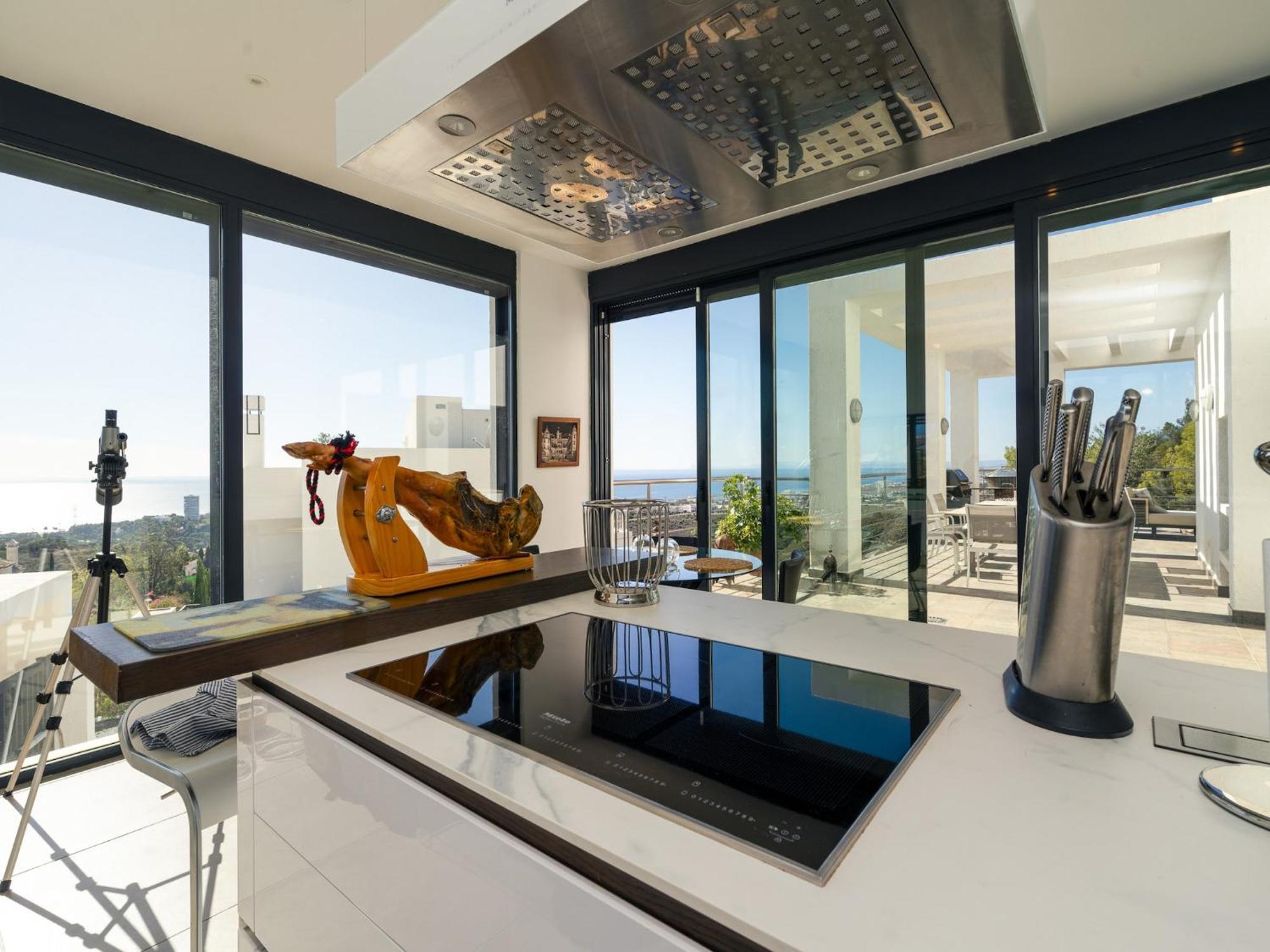 Lavish With Private Pool Pousada